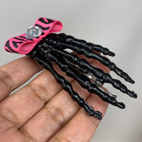 Hair clips skeleton hand hair accessories Halloween Day of Dead Dia de Muertos - Picture 16 of 16
